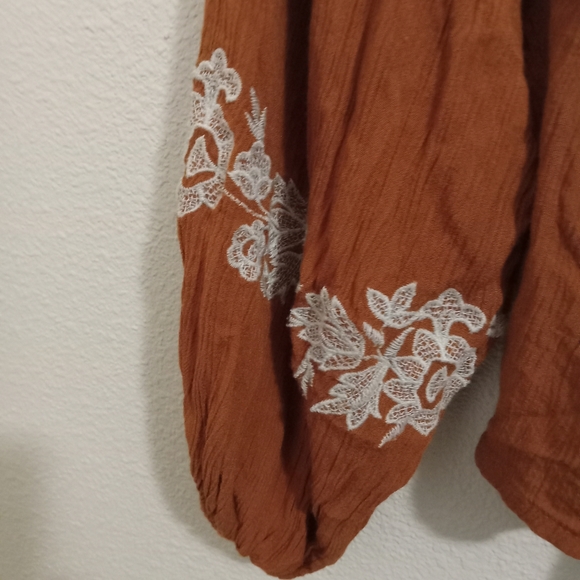 Top - Picture 3 of 11